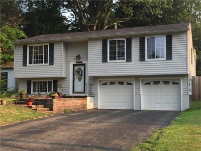 1950 Bartholomew Dr, Hermitage, PA, 16148