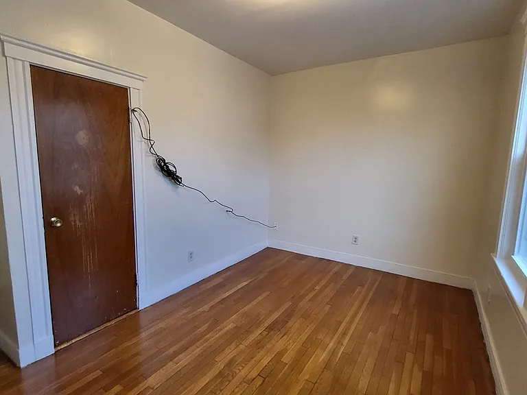 19 Mora St #2 — Photo 11