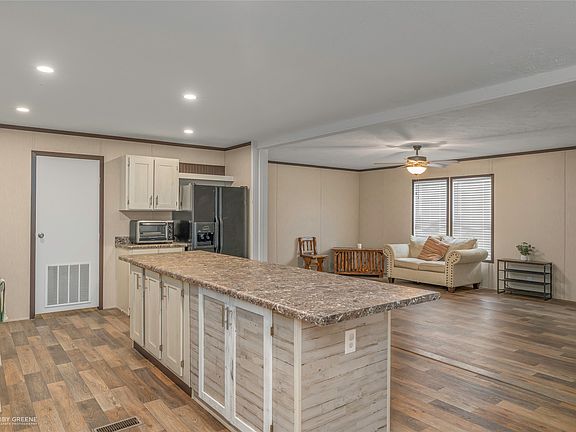 3rd image of 531 King Orchard Rd