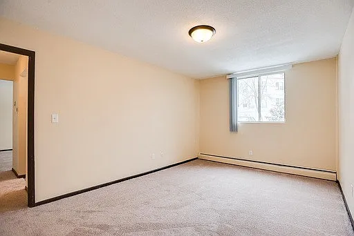 Woodbridge Terrace Apartments — Photo 32