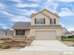 10610 N Sawmill Ln, Dunlap, IL 61525