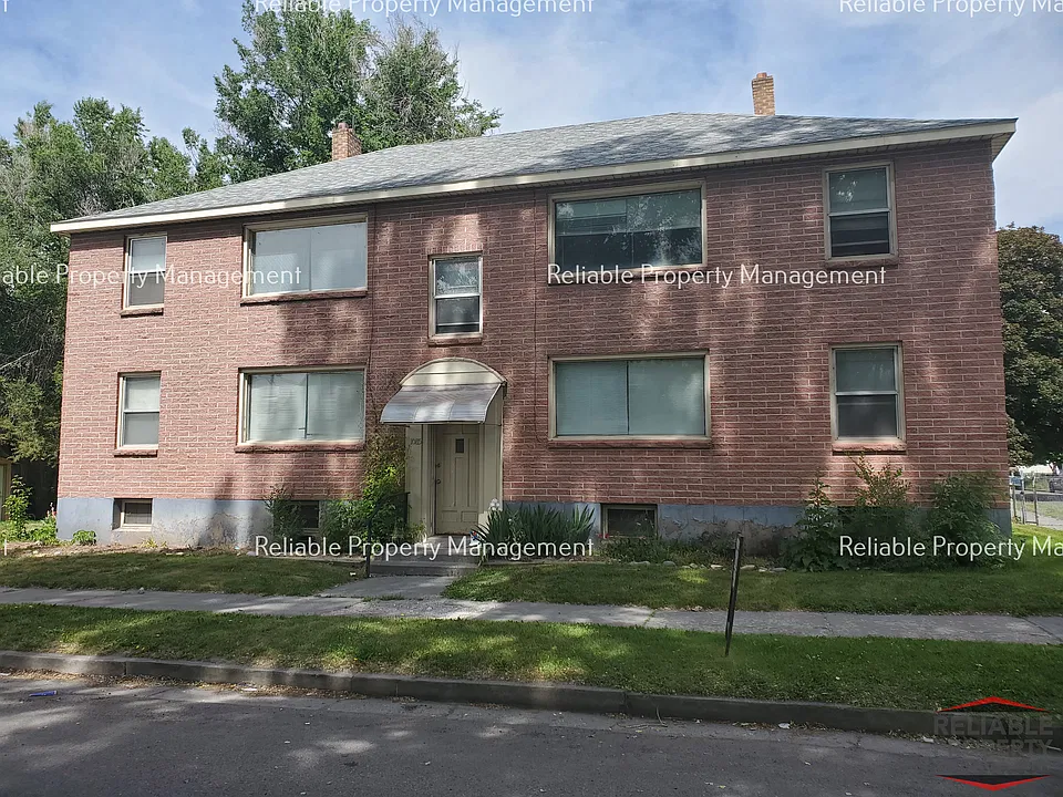 1085 Idaho Ave #6