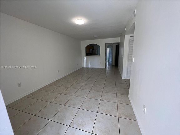 3rd image of 1251 SE 27th St Unit 103