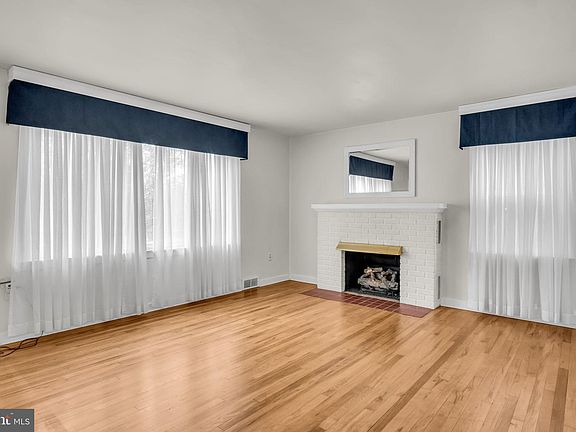 4th image of 2138 Chestnut St