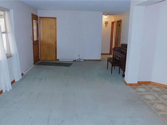 3rd image of 6653 Clifton Dr