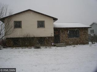 6975 7th St N, Oakdale, MN 55128