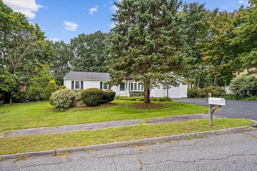 4 Franks Ln, Dudley, MA 01571 Zillow