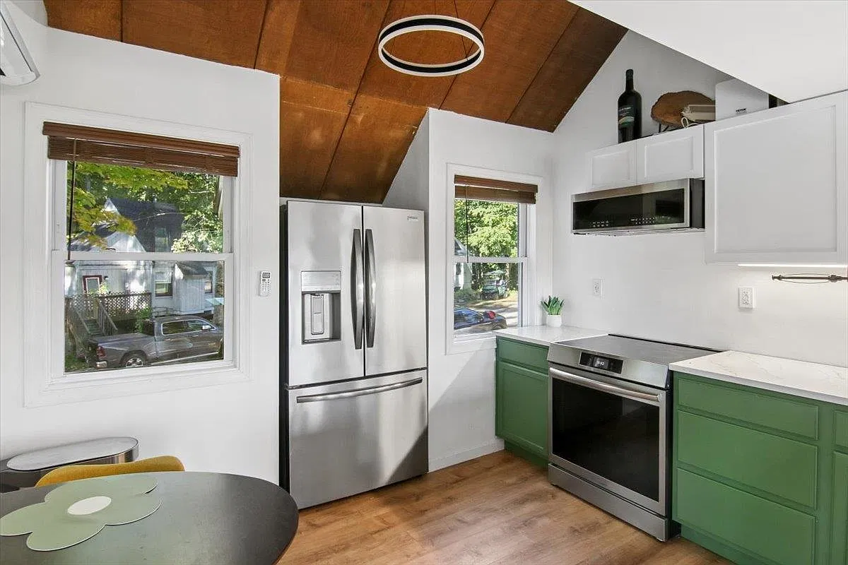 1 bed, 1.0 bath, 622 sqft, $2,200 — Photo 4