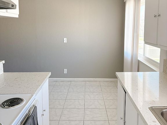 3rd image of 4426 La Cresta Way APT 4