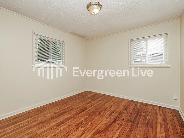 5338 Rawlings Dr — Photo 8