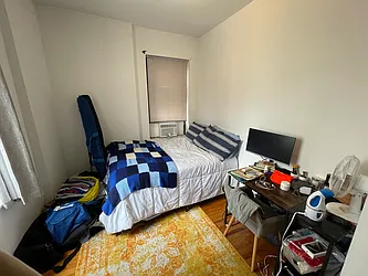 Rented by R New York