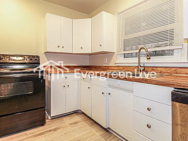 513 Forest Hills Dr — Photo 5
