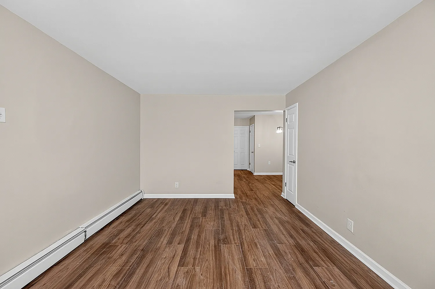 1 bed, 700 sqft, $895 — Photo 3