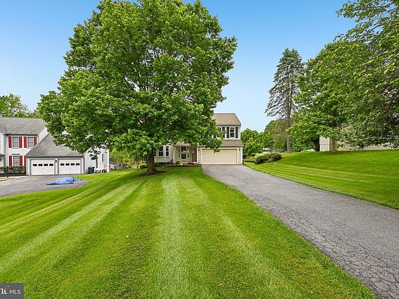 4th image of 10232 Little Brick House Ct