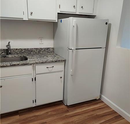 3rd image of 127 Liberty St