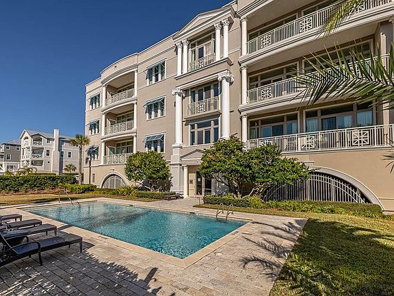 4th image of 1303 Residence Ln