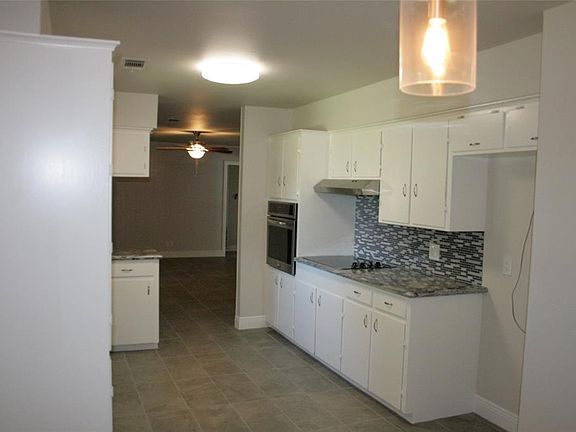 3rd image of 8311 Glenheath St