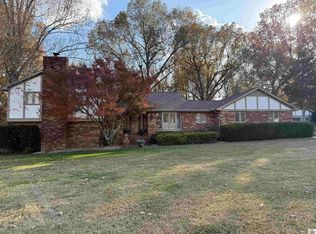 906 E 14th St, Benton, KY 42025