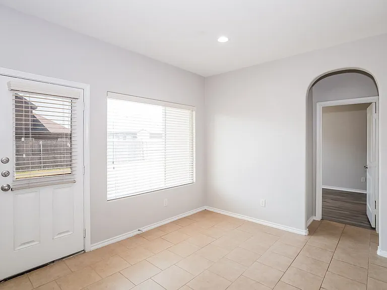 5126 Meadow Ln — Photo 6