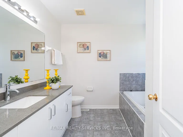 85 Williamson Dr — Photo 37