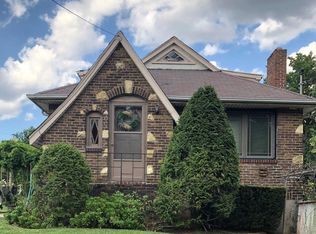 321 Little Clove Rd, Staten Island, NY 10301
