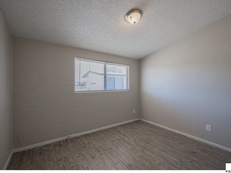 2139 W Devonshire Ave #4 — Photo 10