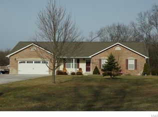 260 Hickory Farms Dr, Hawk Point, MO 63349
