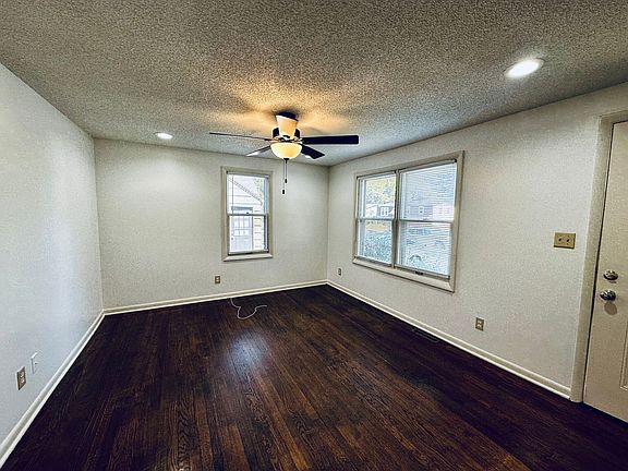 4th image of 8146 Belleview Ave