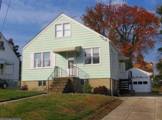 7930 33rd St, Rosedale, MD 21237