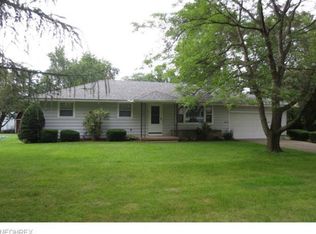 41572 Elmwood St, Elyria, OH 44035
