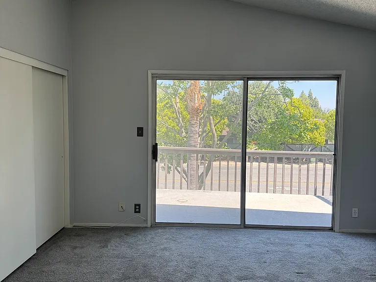 2701 Applewood Dr — Photo 8