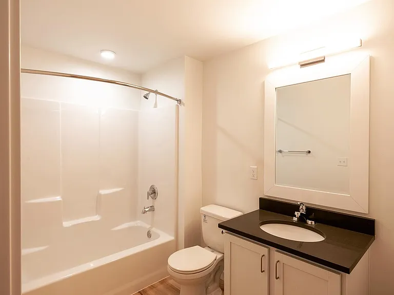 Russo Apartments — Photo 20
