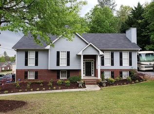 233 Kentwood Dr, Alabaster, AL 35007