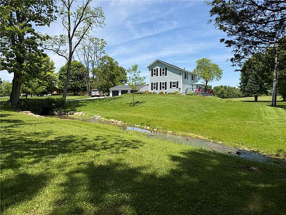 3rd image of 8669 Pleasant Plain Rd
