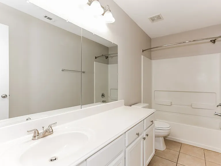 10041 Silent Hollow Dr — Photo 14