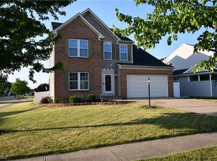139 Stonefield Dr, Berea, OH 44017