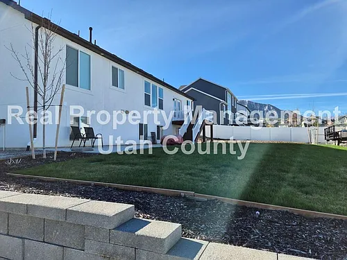 1624 S 210 W Photo 1