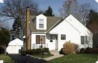 1st image of 348 E Kanawha Ave