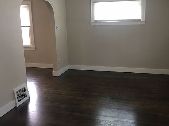 5th image of 335 Willumae Dr