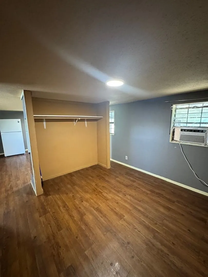 648 FM 126, APT A — Photo 4