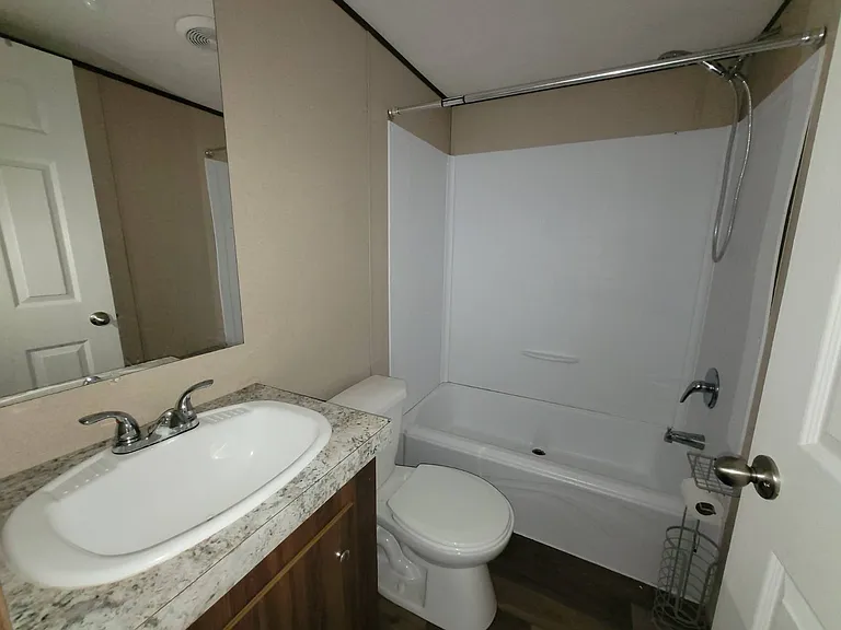 604 White St SW #25 — Photo 4