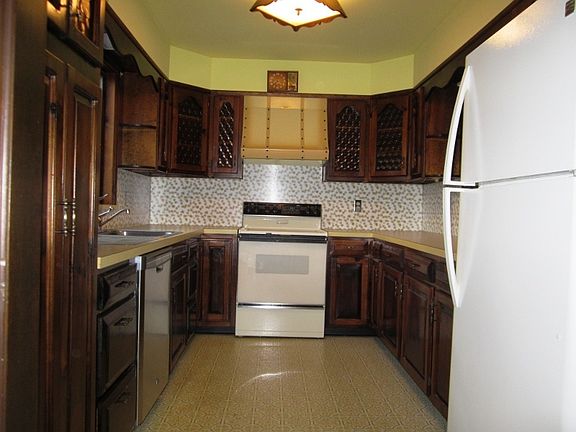 5th image of 11 Lincoln Pl