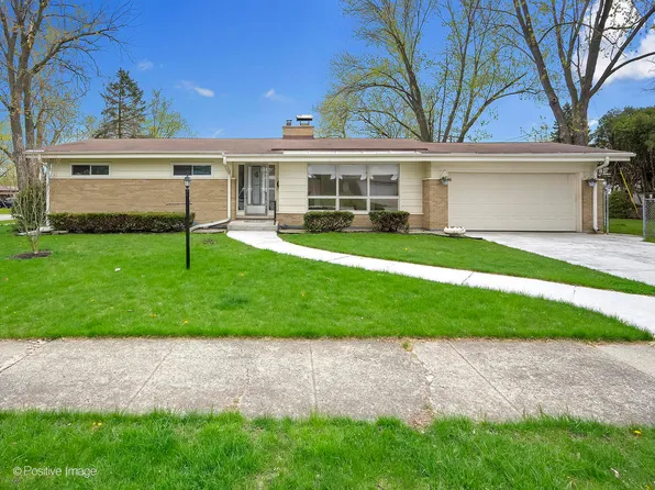 826 S Euclid Ave, Villa Park, IL 60181