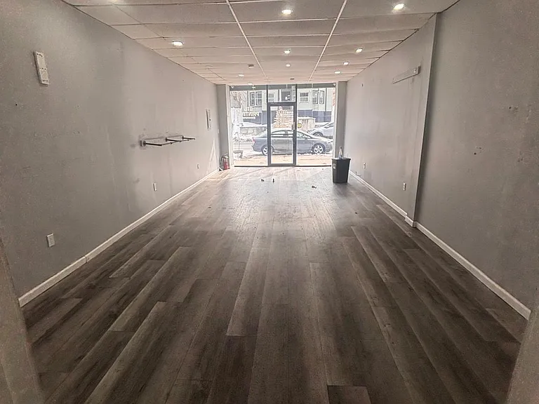 311-323 S Clinton Ave #C — Photo 1