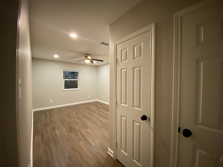 812 Pin Money St — Photo 14