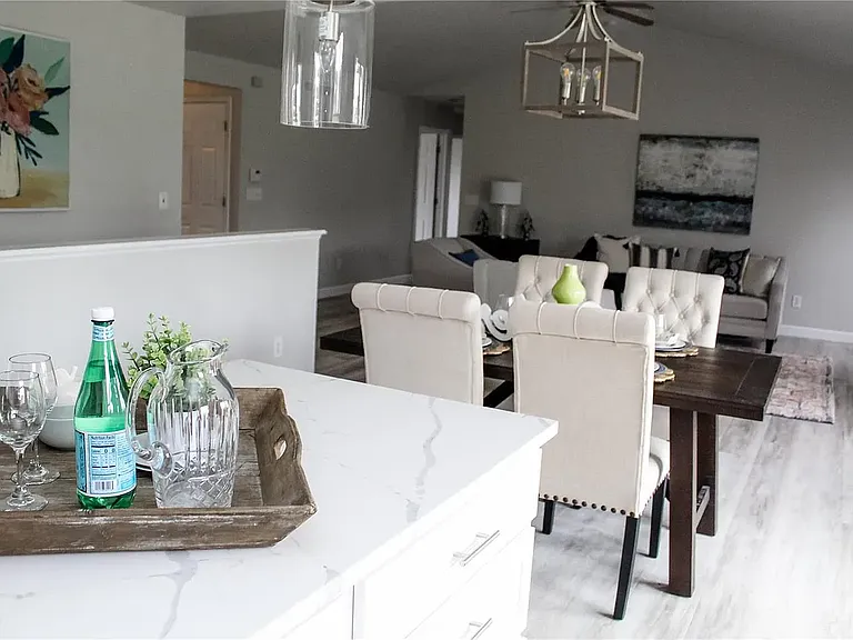 3863 Bedford Pointe Dr — Photo 36