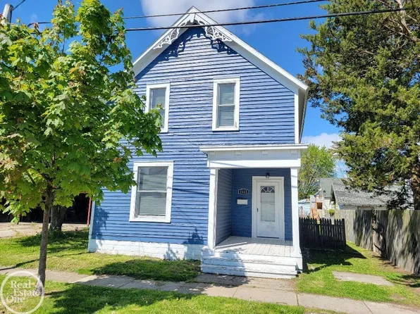 1113 8th St, Port Huron, MI 48060