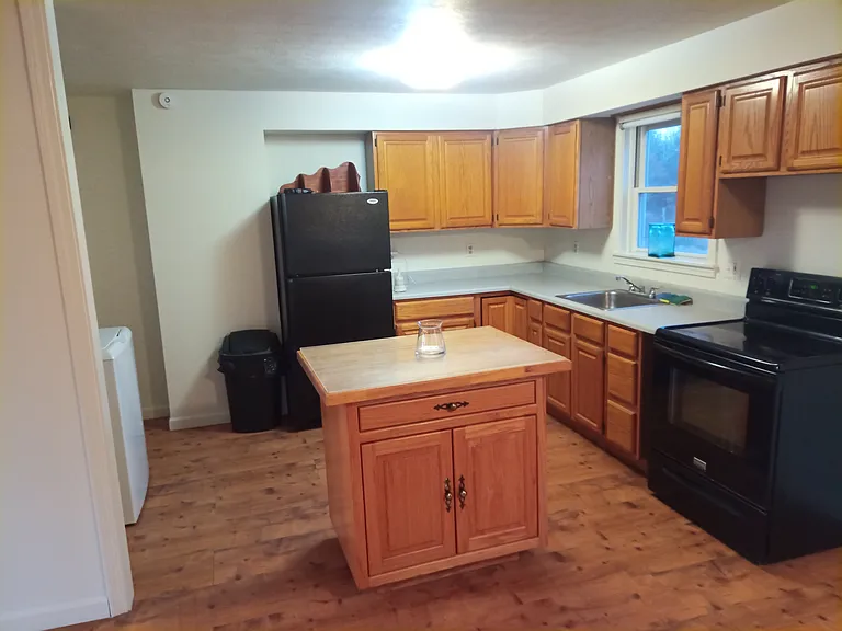 396 Long Plains Rd #A — Photo 4