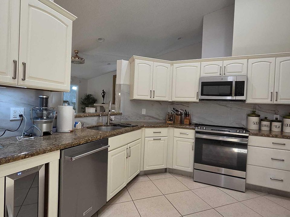 1st image of 115 Ramblewood Circle