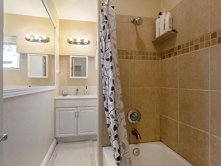 1086 Appleton Rd — Photo 14